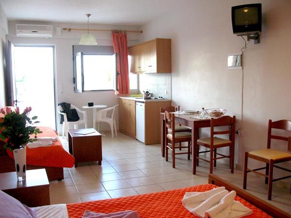 Golden Coast Seaside Apartments レティムノ エクステリア 写真