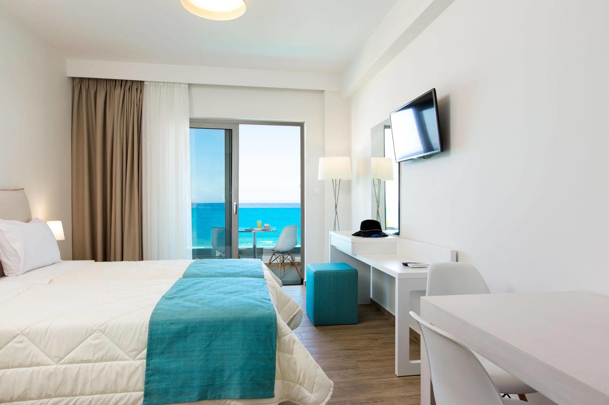 Golden Coast Seaside Apartments レティムノ エクステリア 写真